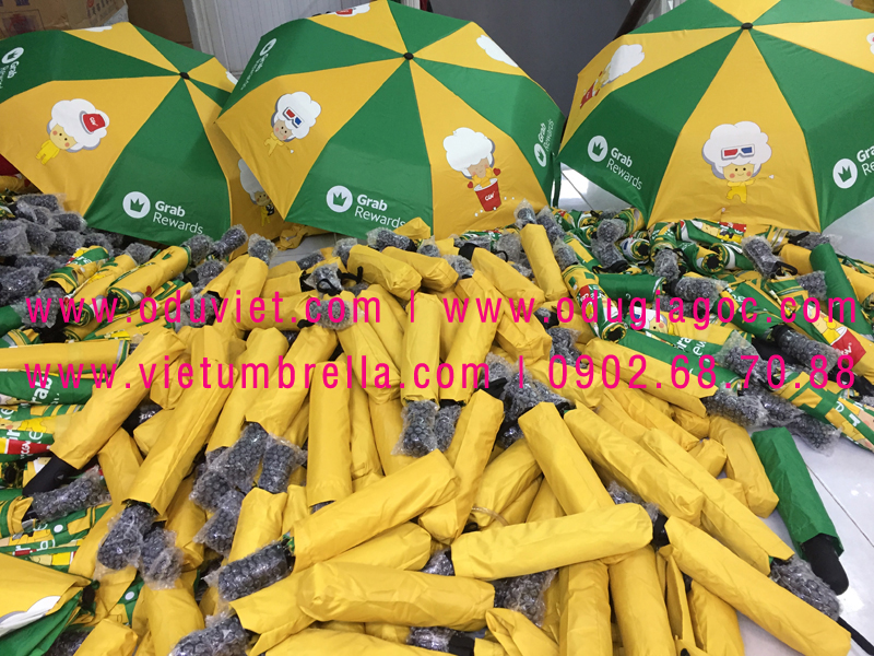 xưởng sản xuất ô dù cầm tay in logo quảng cáo